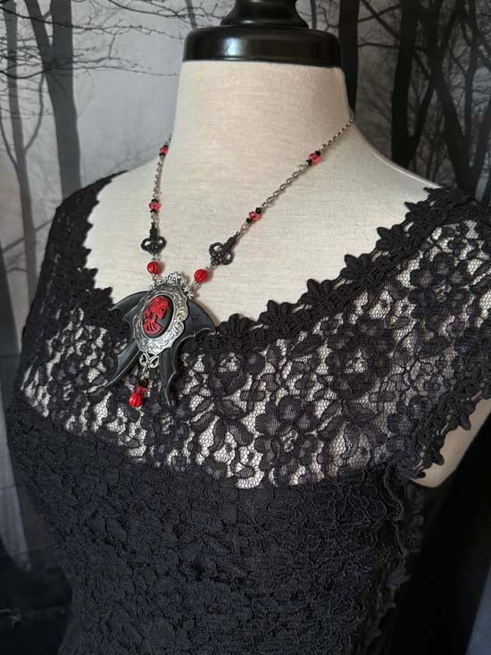 Queen Akasha Necklace - red with antique silver