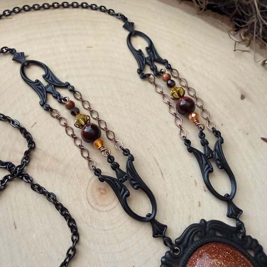 AUTUMN WITCH Necklace