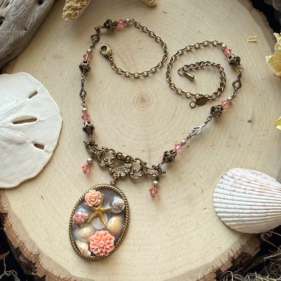 BEACH DAY Necklace