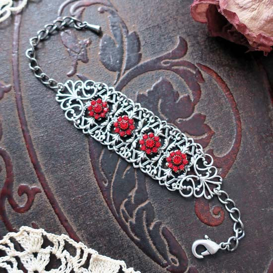 Regency Romance Bracelet - Bella