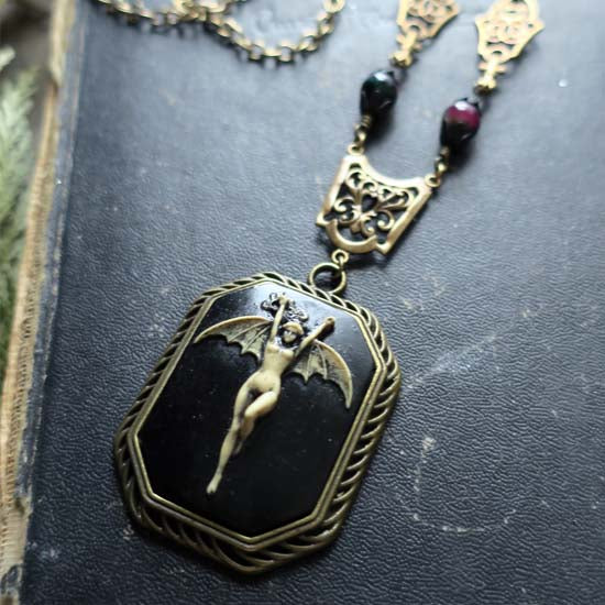Darkness Falls Necklace