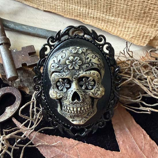 DIA DE LOS MUERTOS Brooch B