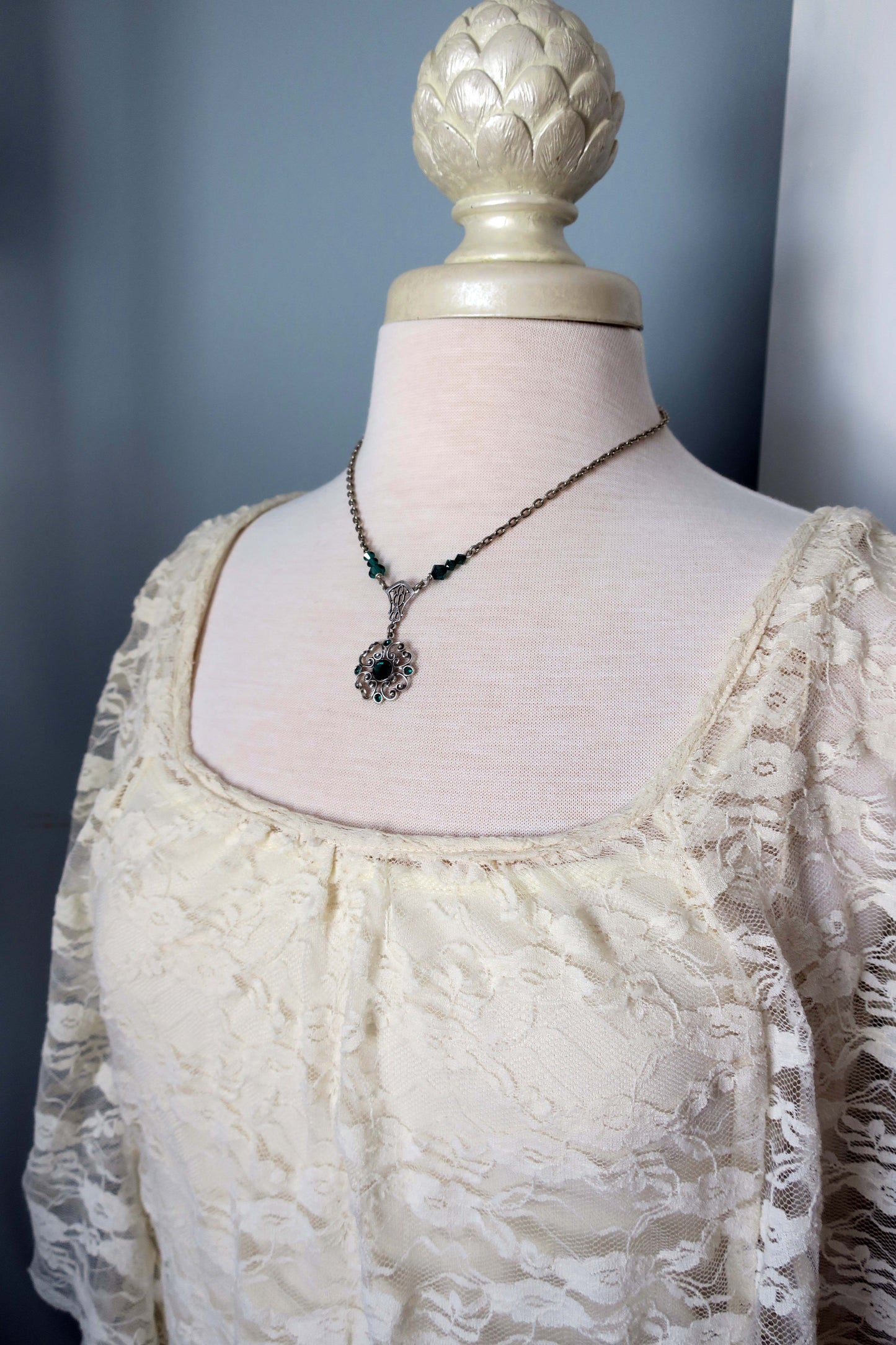 EMERALD ISLE Crystal Clover Necklace