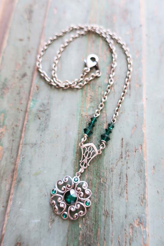 EMERALD ISLE Crystal Clover Necklace