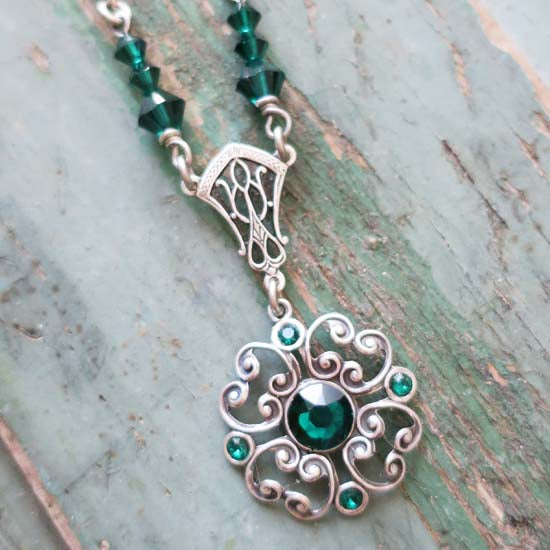 EMERALD ISLE Crystal Clover Necklace