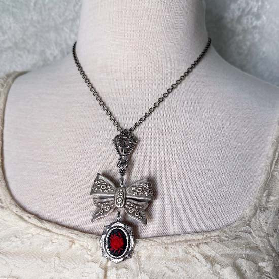 FLORAL BOW Necklace with Red Rose cameo - antique silver