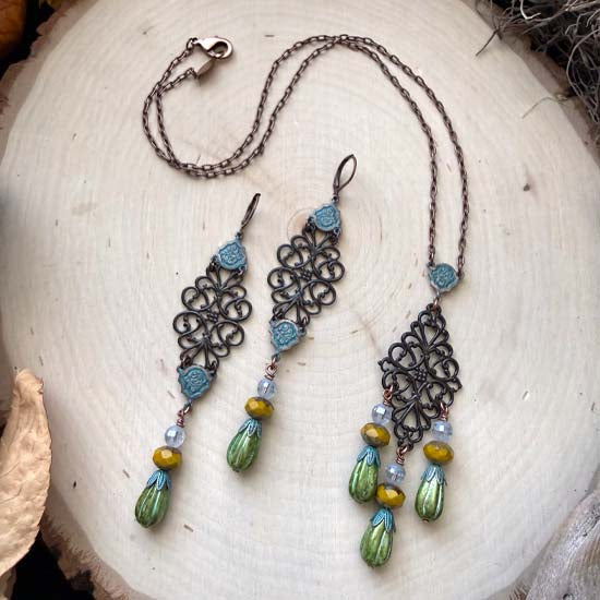 FREE SPIRIT Necklace & Earring Set