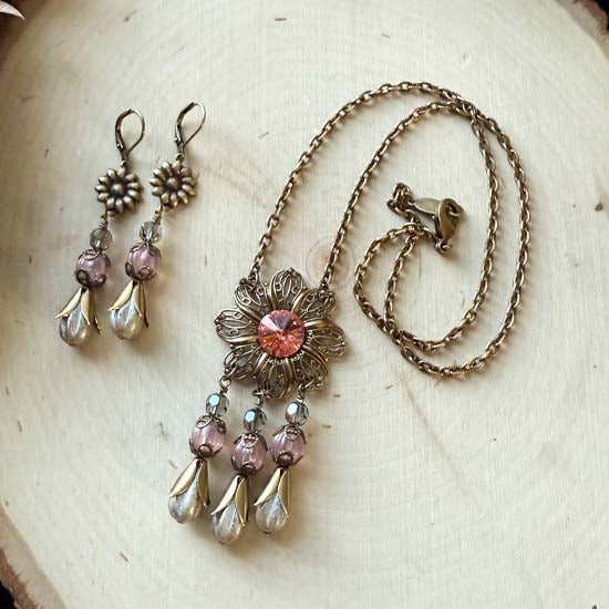 THE FRENCH GARDEN Necklace and Earring Set