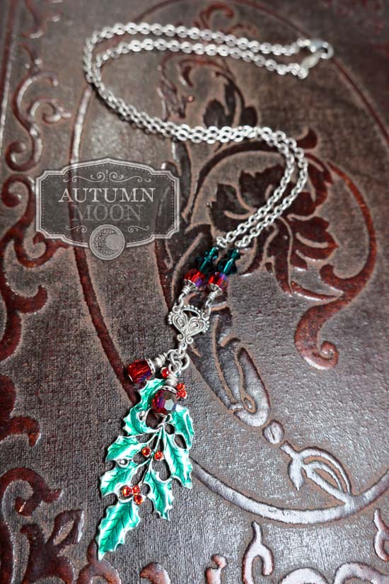 Holly Necklace - Antiqued Silver