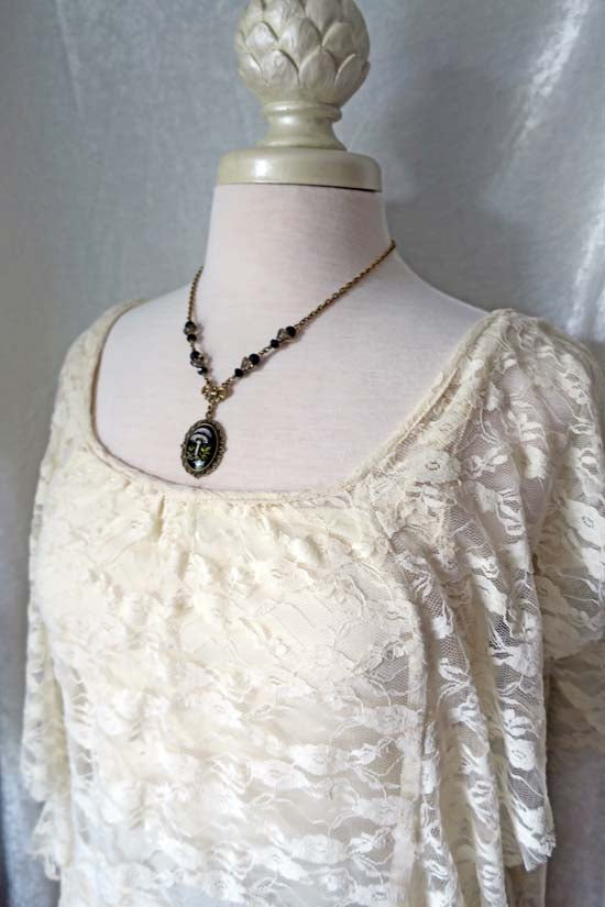 INKY CAP Mushroom Necklace (brass)