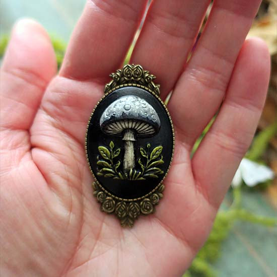 INKY CAP Mushroom Brooch (brass)