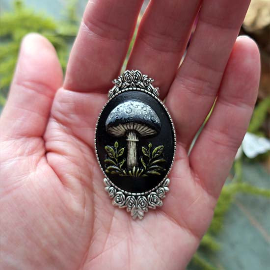 INKY CAP Mushroom Brooch (silver)