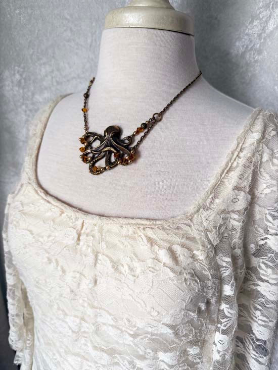 KRYSTAL KRAKEN Necklace - Golden Treasure