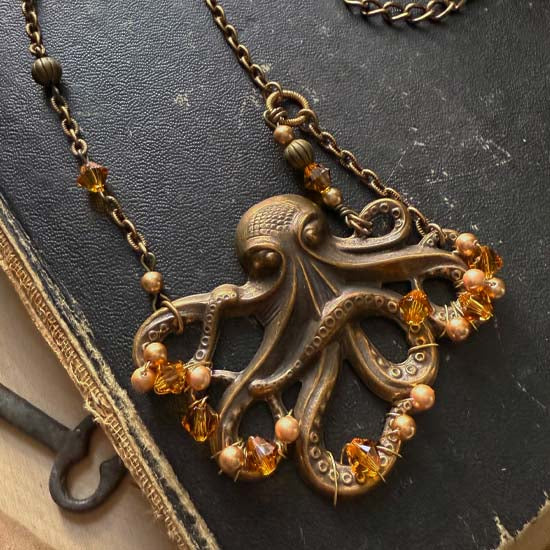 KRYSTAL KRAKEN Necklace - Golden Treasure