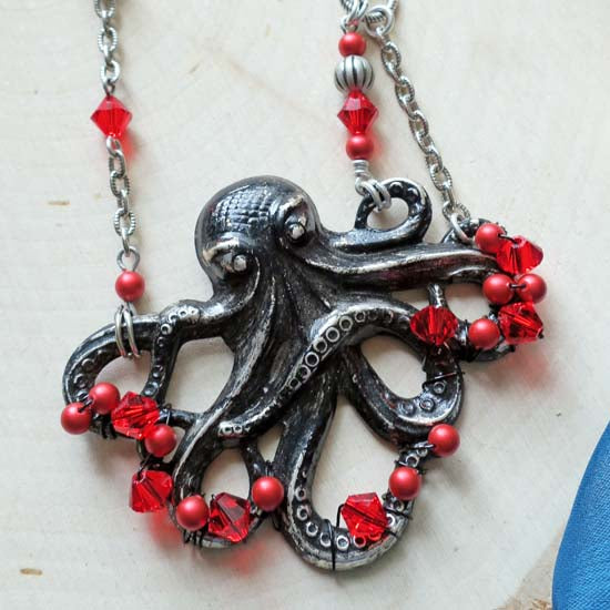 Krystal Kraken Necklace - Red and Black