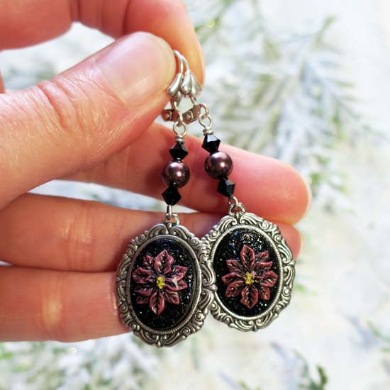 Mauve Poinsettia - Earrings