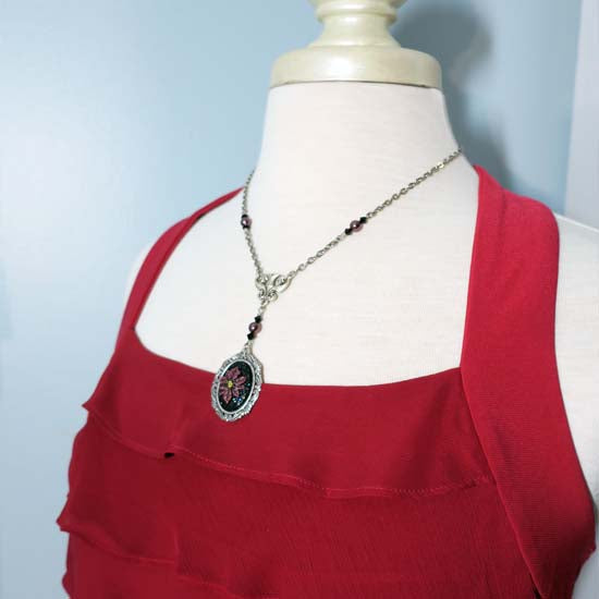 Mauve Poinsettia - Necklace