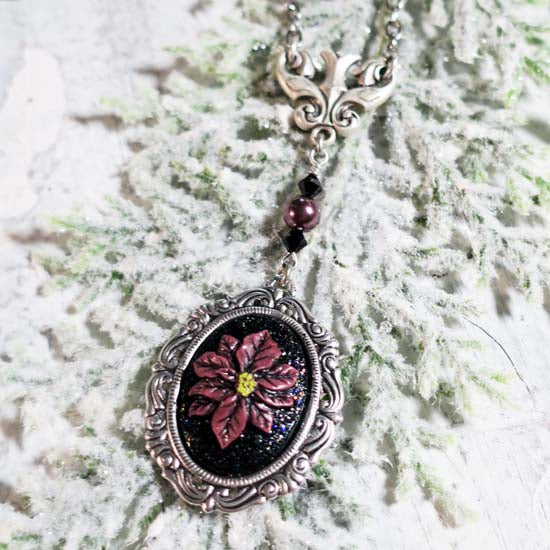 Mauve Poinsettia - Necklace