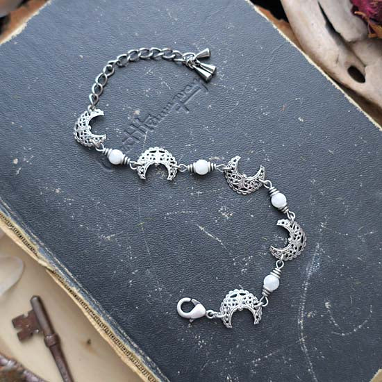 MOON MAIDEN Bracelet - silver with Rainbow Moonstone