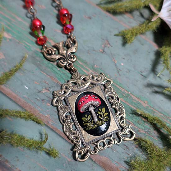 AMANITA MUSCARIA Mushroom Necklace (brass)