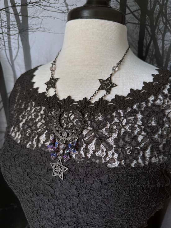 NIGHT MAGIC Necklace