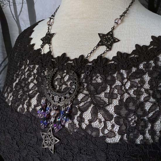 NIGHT MAGIC Necklace