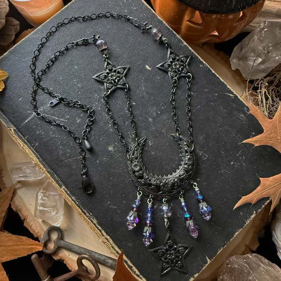 NIGHT MAGIC Necklace