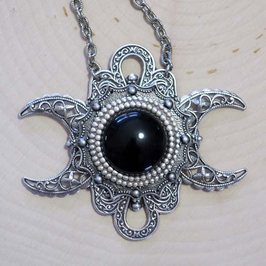 NYX Triple Moon Necklace - Onyx