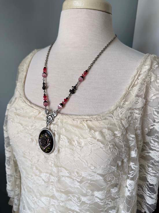 ROSE GARDEN Necklace
