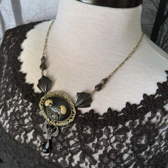 SKELE-TWINS - Two Headed Skeleton Necklace