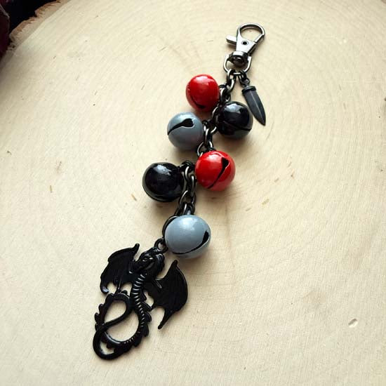 GARB CHARM - Slay - red/grey/black