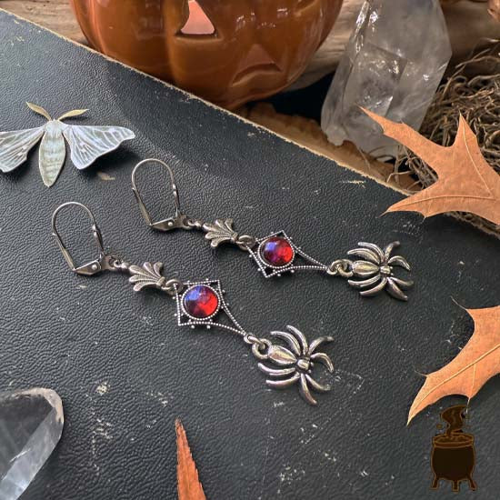 SPIDER QUEEN earrings - Dragon's Breath Vintage Glass