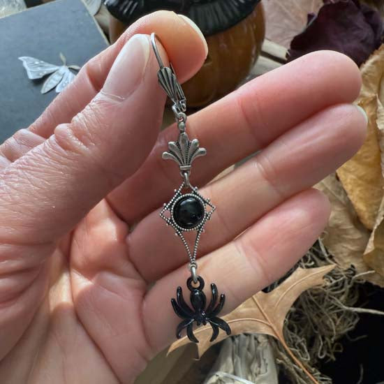 SPIDER QUEEN earrings - Black Onyx