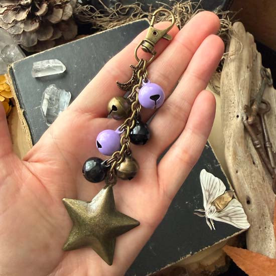 GARB CHARM II - Shooting Star - purple/brass/black