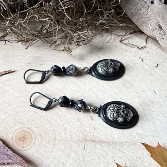 SUGAR SKULL Cameo Earrings - black w/silk stone
