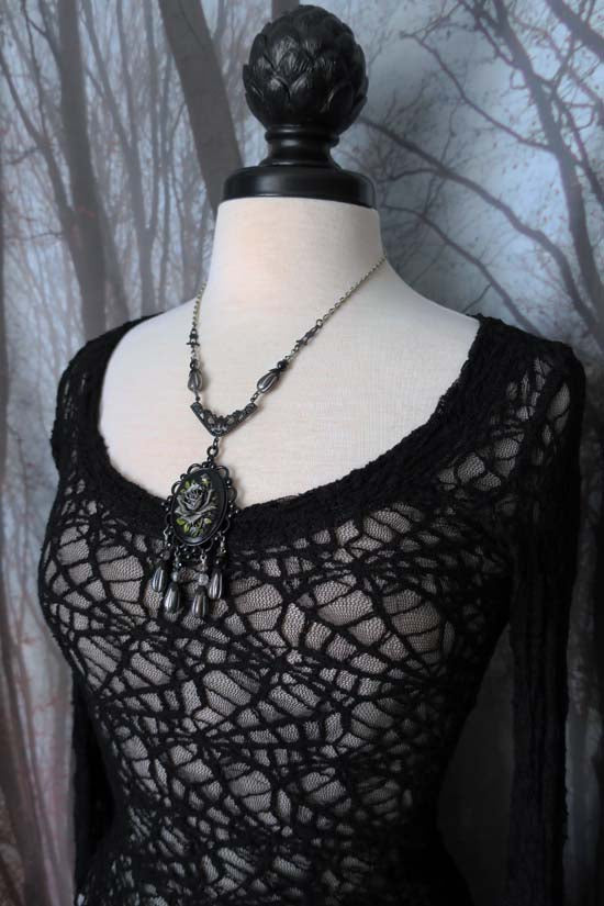 THE GREY LADY Necklace