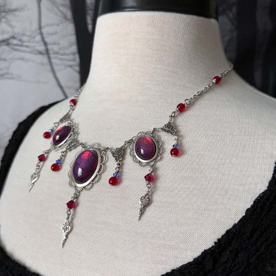 THEODORA II Necklace - silver with Dragon's Breath glass