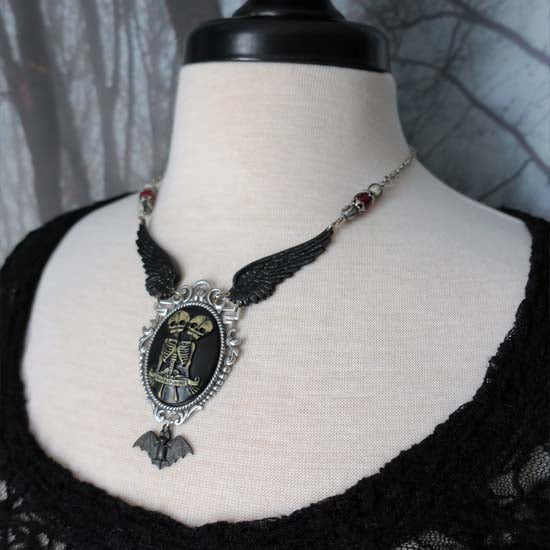 UNDERWORLD - Two Headed Skeleton Necklace