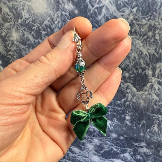 VELVET BOWS Earrings - green with silver
