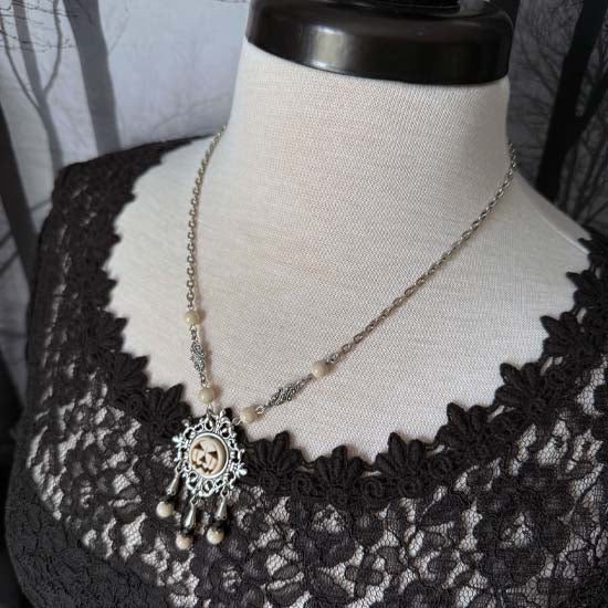 VICTORIAN HALLOWEEN Necklace - ghost