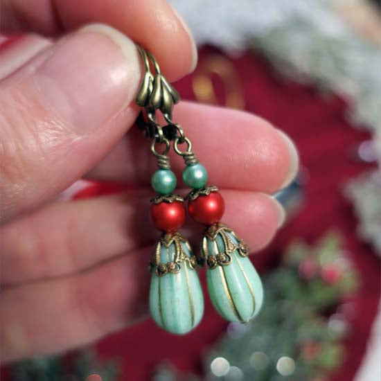 A Vintage Christmas - Earrings