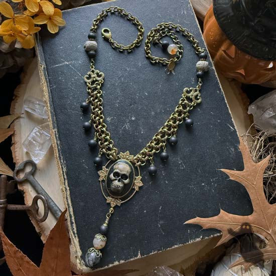 THE VISIONARY OF DARKNESS Statement Necklace