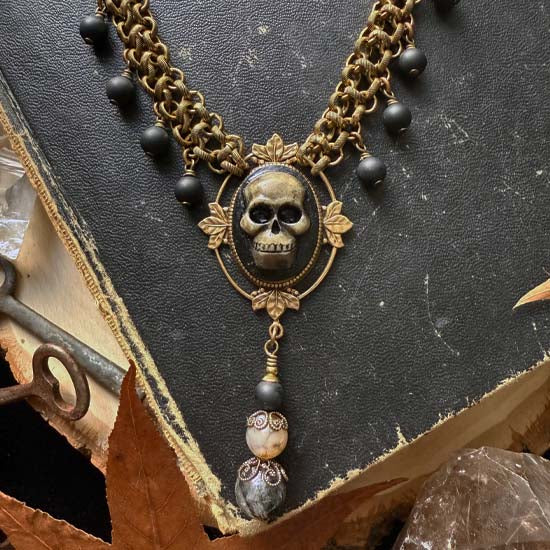 THE VISIONARY OF DARKNESS Statement Necklace