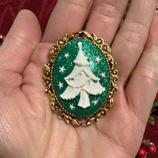 HOLIDAY TREE - Brooch