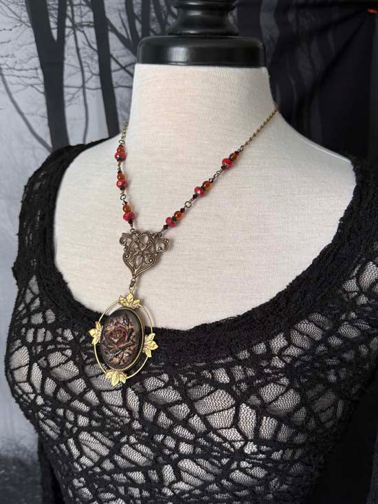 THE AMBER ROSE Necklace