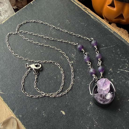 CRYSTAL CAULDRON Necklace - Amethyst