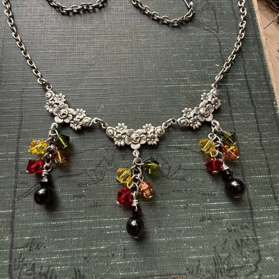 AUTUMN EVENING Necklace