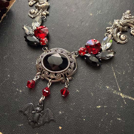 BAT QUEEN Necklace