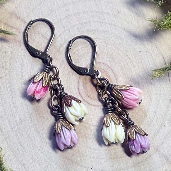 BEAUTIFUL BLOOMS Earrings - antique brass