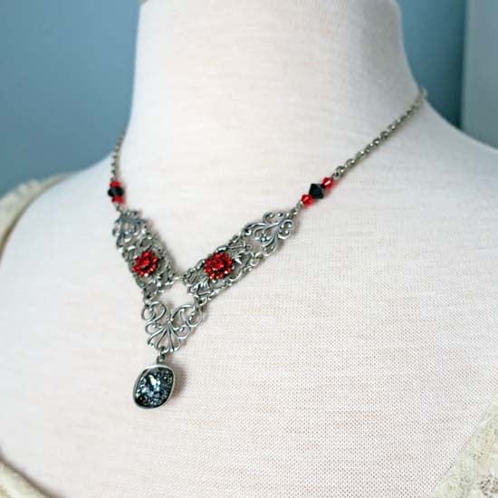 Regency Romance Necklace - Bella